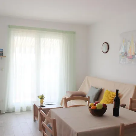 Gem: Sea-view + Parking Apartamento